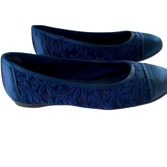 Centro Point Flats Women's Slip On Shoes Size 8 Navy Blue Lace Floral Design NEW - Picture 6 of 14